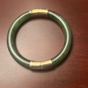 Women's  Jade Cultured Pearl Bangle.